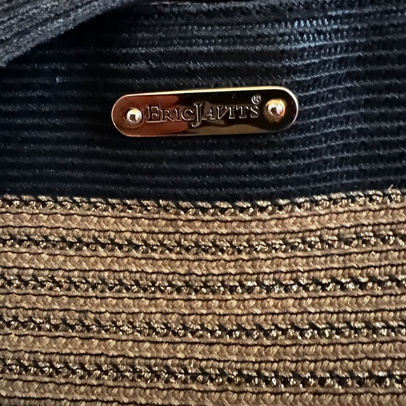 Eric Javits shoulder bag. - Picture 5 of 9